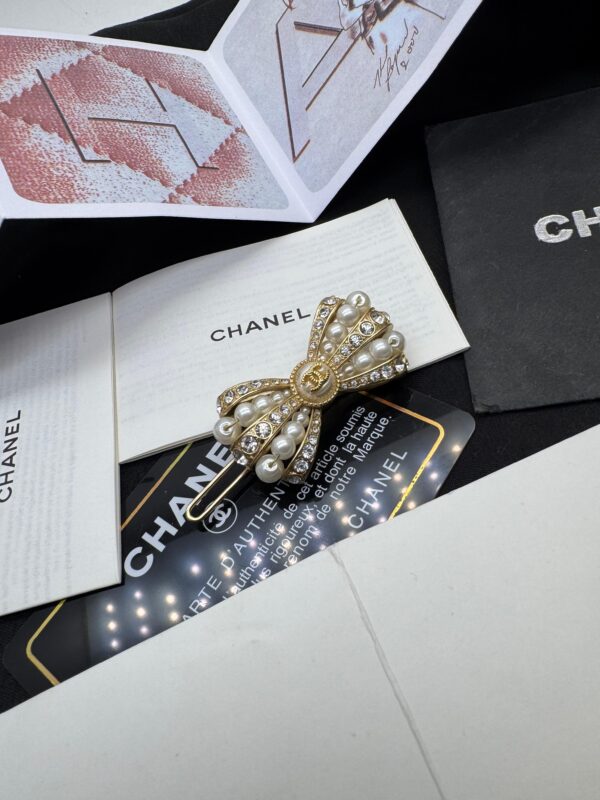CC Pearl Goldtone Hair Pin