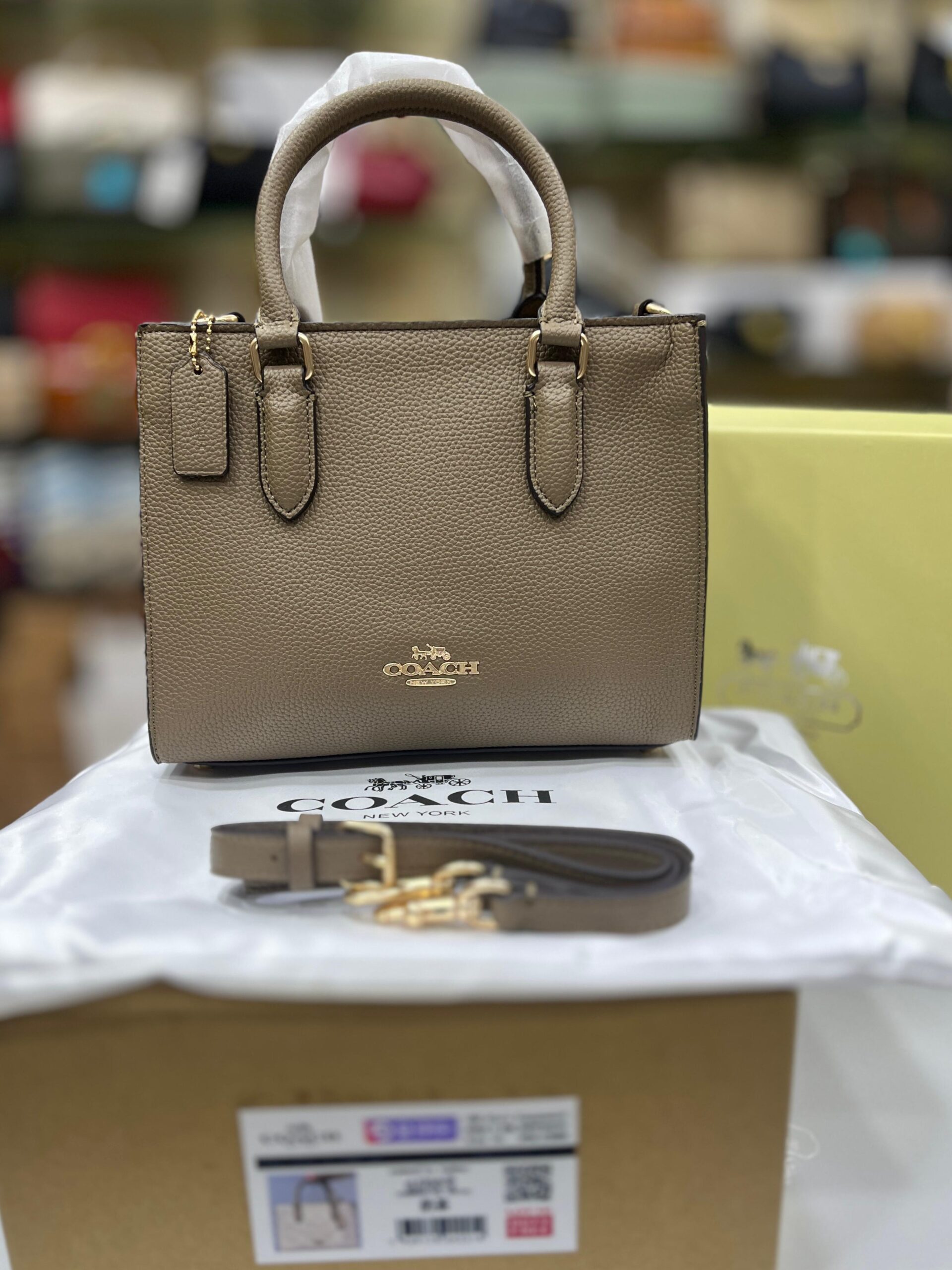 COACH Maggie Small Tote Bag COACH Maggie Small Tote Bag