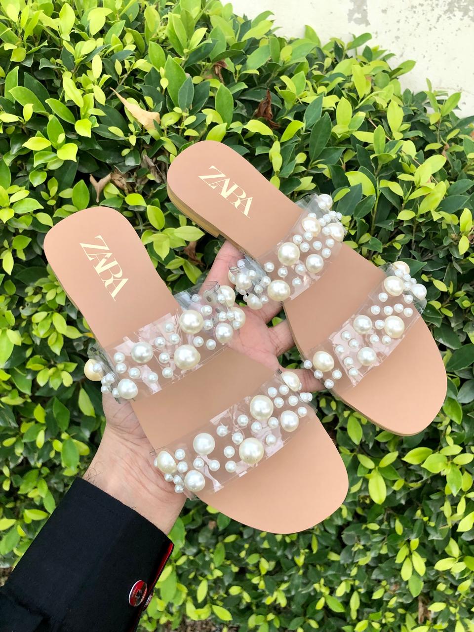 ZARA Pearl Flat Slippers (2) ZARA Pearl Flat Slippers