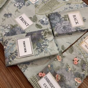 Baroque luxury lawn 3 piece suit